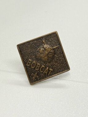 Vintage Cub Scouts Bobcat Rank Pin BSA Brass Tone Lapel Pin